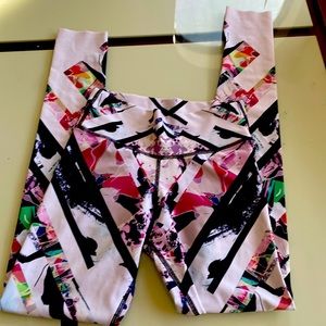 JIVA Shop multicolor leggings size small